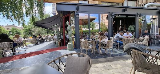 La Boheme Lounge & Bar